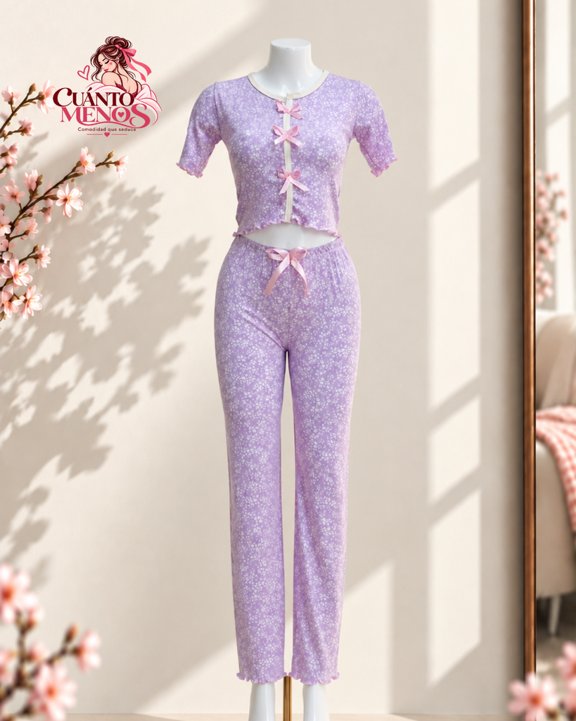 Pijama Flores Lila – Set Top + Pantalón Pijama 2 Piezas – Talla S – Lila con Flores – Tela Rib