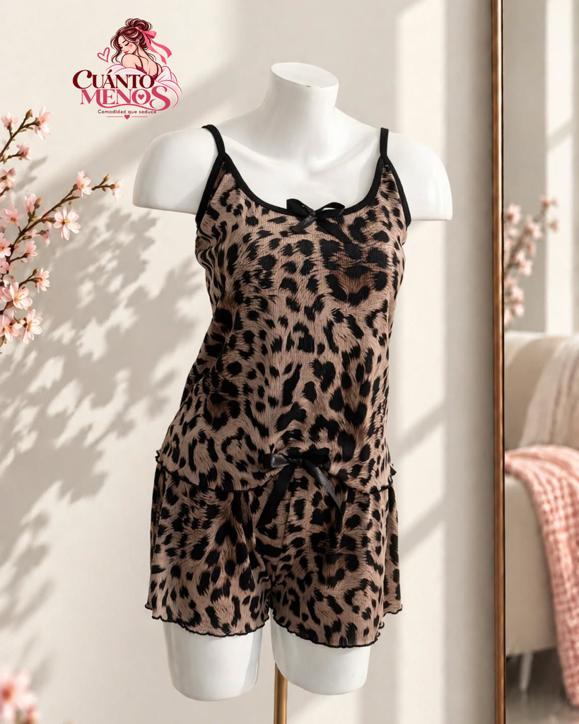 Pijama Leopardo Coqueta – Set Top + Short Animal Print Pijama 2 Piezas – Talla L – Leopardo – Tela Rib Fresca