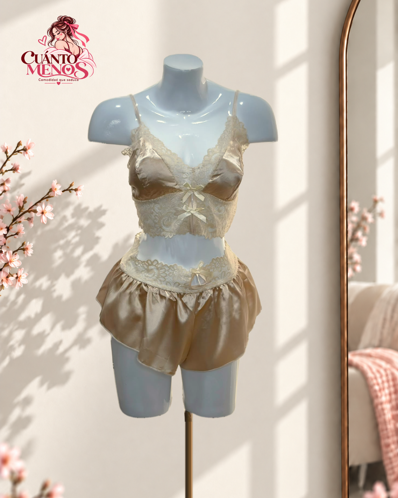 Set Champagne – Pijama Satin 2 Piezas con Encaje Talla M/L – Color Champagne / Crema